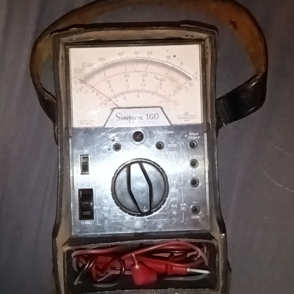 Simpson 160 voltage meter - Picture 3 of 5
